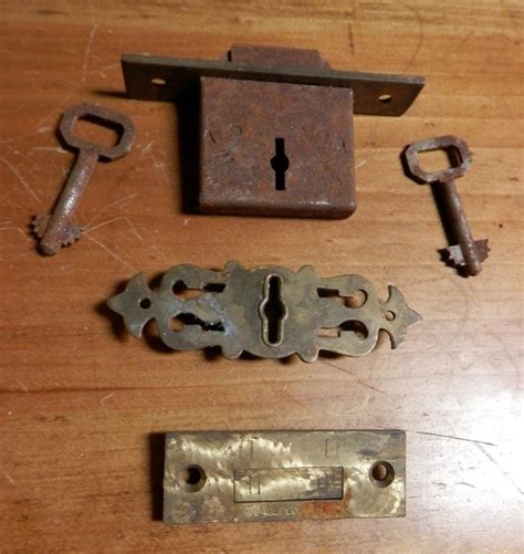 old desk drawer locks